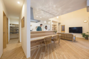 ㈱内山木材建設