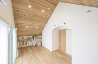 ㈱内山木材建設