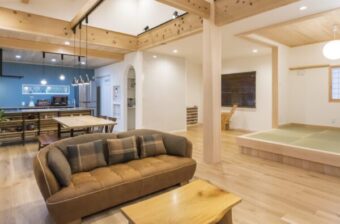 ㈱内山木材建設